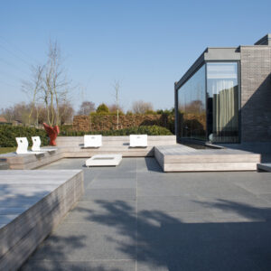 Grijze natuursteen terrastegel in graniet