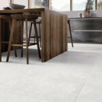 Keramische vloertegel in keuken